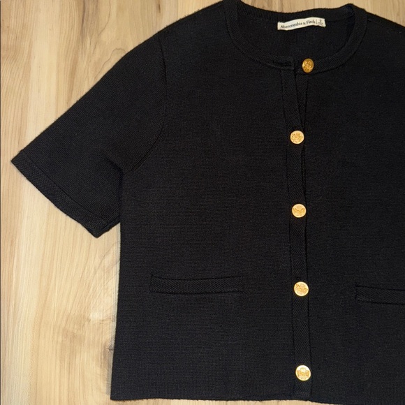 Abercrombie & Fitch Short Sleeve Button Sweater - Picture 9 of 16